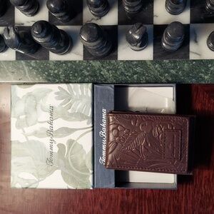 Tommy Bahama Floral Embossed Leather Bi-fold Wallet w/Money Clip Boxed Brown NWT